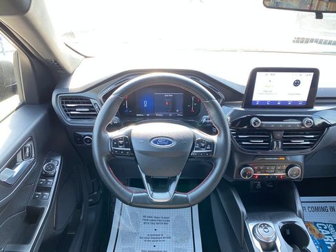 Used 2025 Ford Escape ST-Line Select AWD/4WD image 19