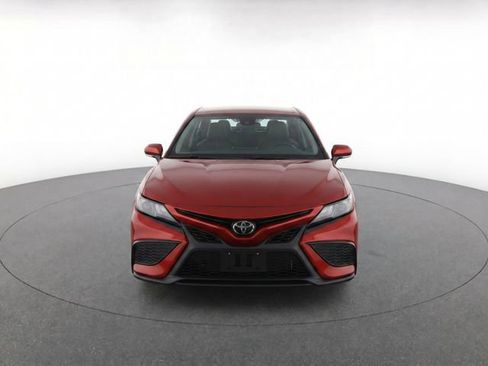 Used 2024 Toyota Camry SE w/ Cold Weather Package FWD image 5