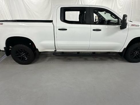 Used 2020 Chevrolet Silverado 1500 LT Trail Boss image 2