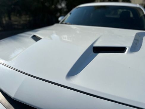 Used 2022 Dodge Challenger SXT image 5