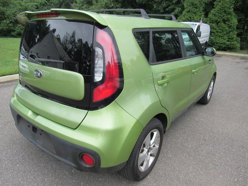 Used 2017 Kia Soul FWD image 6