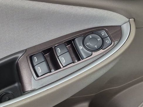 Certified 2025 Chevrolet Malibu LS FWD image 14