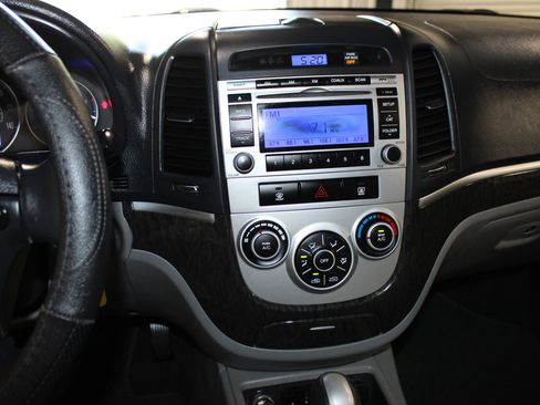 Used 2009 Hyundai Santa Fe SE w/ Premium Pkg 4 FWD image 13