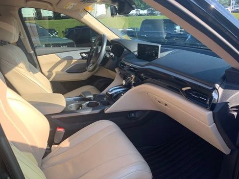 Used 2022 Acura MDX w/ Technology Package AWD/4WD image 15