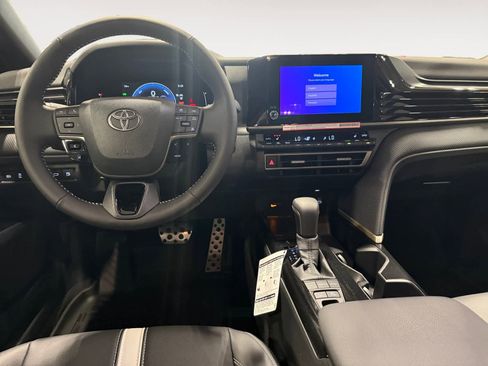 New 2026 Toyota Camry SE FWD image 10