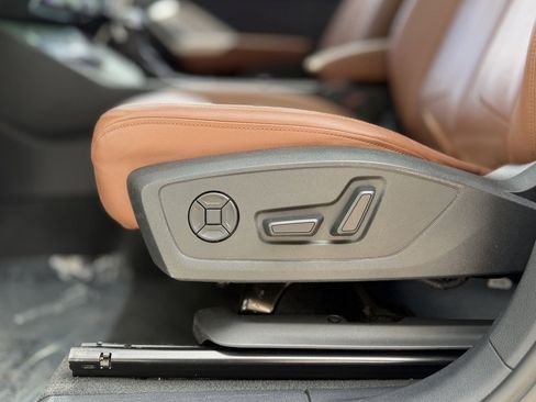 Used 2022 Audi Q3 2.0T Premium w/ Convenience Package image 27