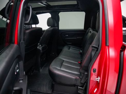 Used 2021 Nissan Titan PRO-4X w/ Pro-4x Convenience Package AWD/4WD image 24