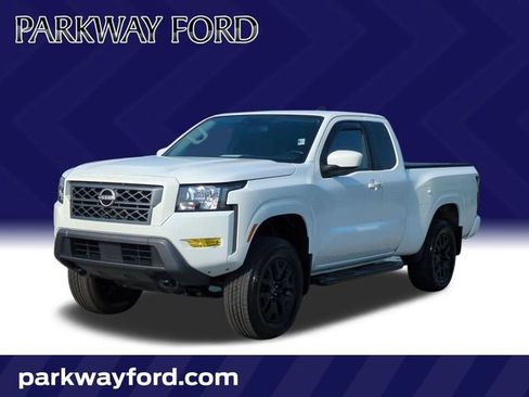Used 2022 Nissan Frontier SV AWD/4WD image 1