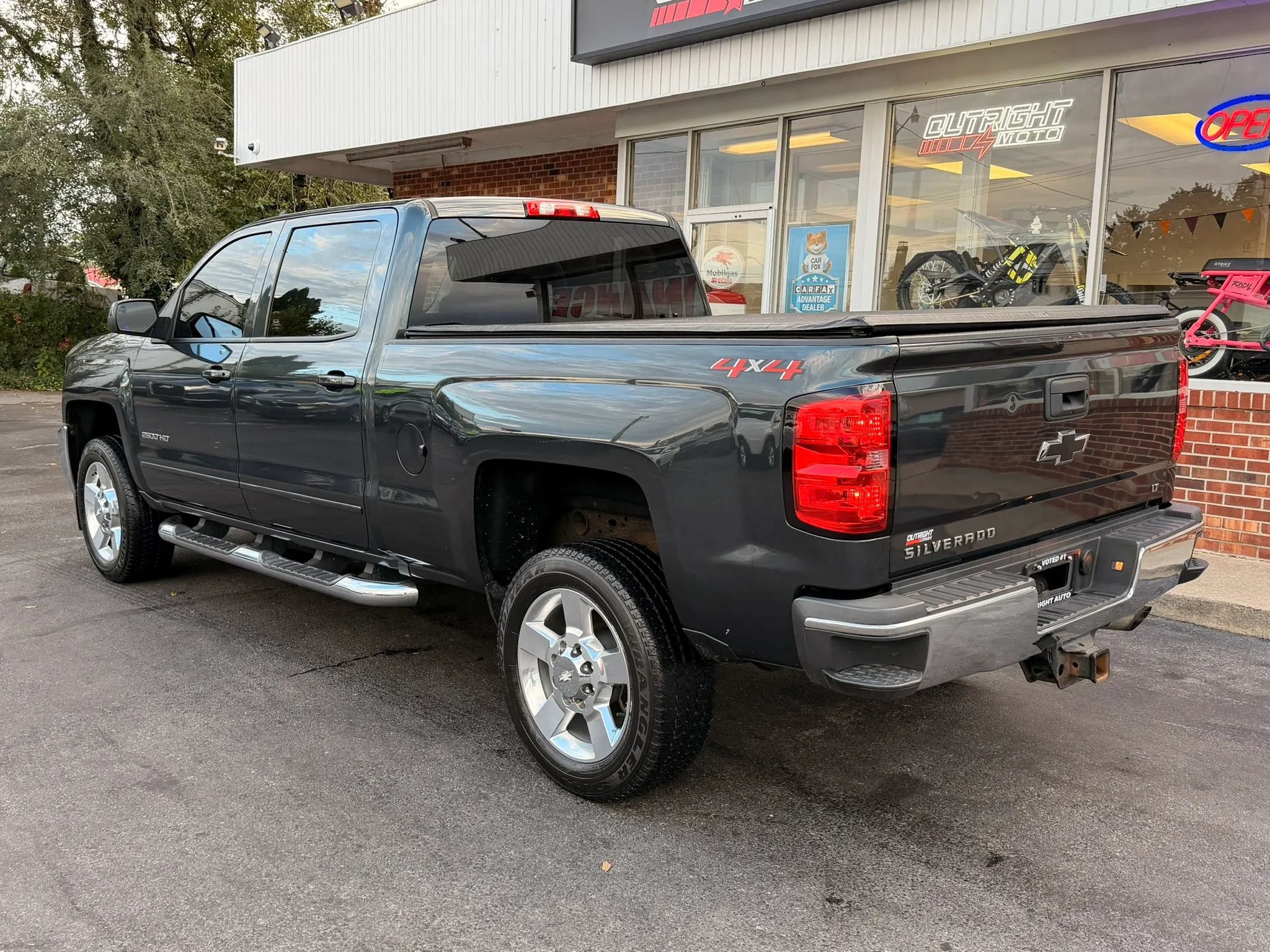 Used 2019 Chevrolet Silverado 2500 LT w/ All Star Edition AWD/4WD image 2