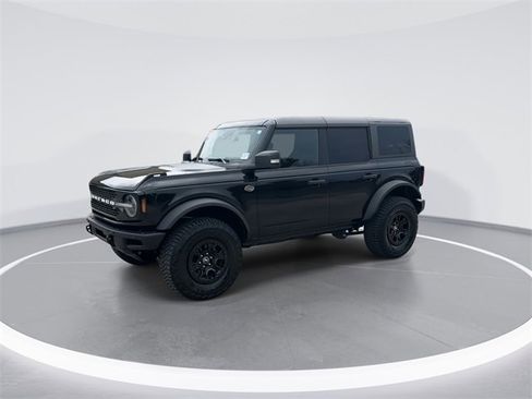 Used 2024 Ford Bronco Wildtrak image 3