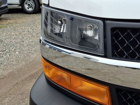 Used 2024 Chevrolet Express 2500 w/ Driver Convenience Package image 34