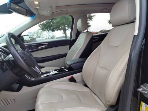 Used 2016 Ford Edge Titanium w/ Equipment Group 302A image 9