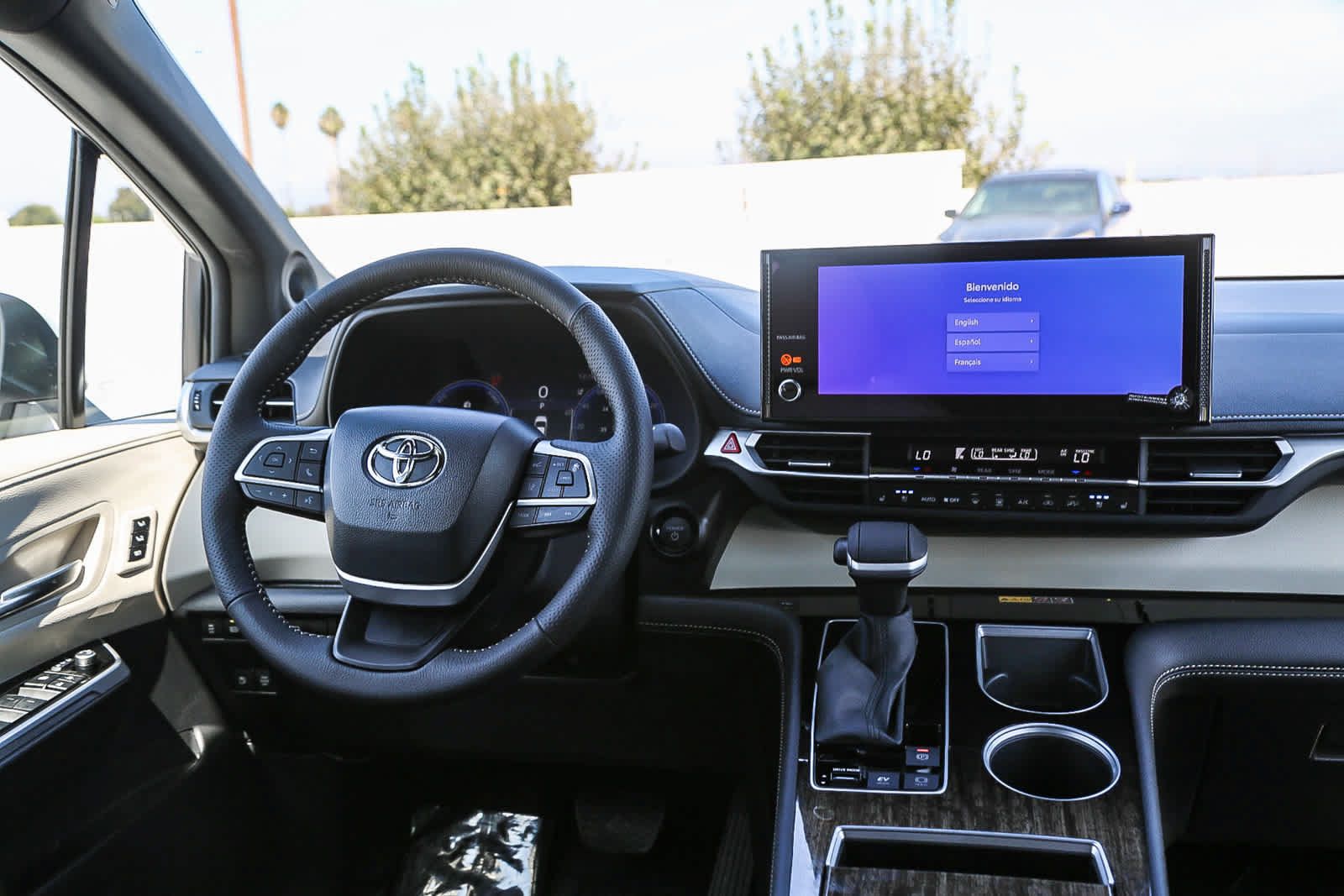 Used 2026 Toyota Sienna Platinum AWD/4WD image 12