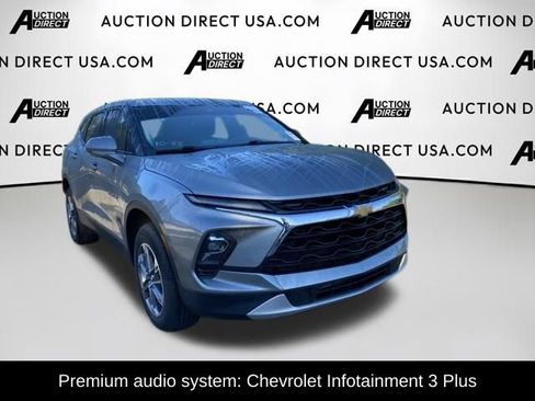 Used 2023 Chevrolet Blazer LT FWD image 3