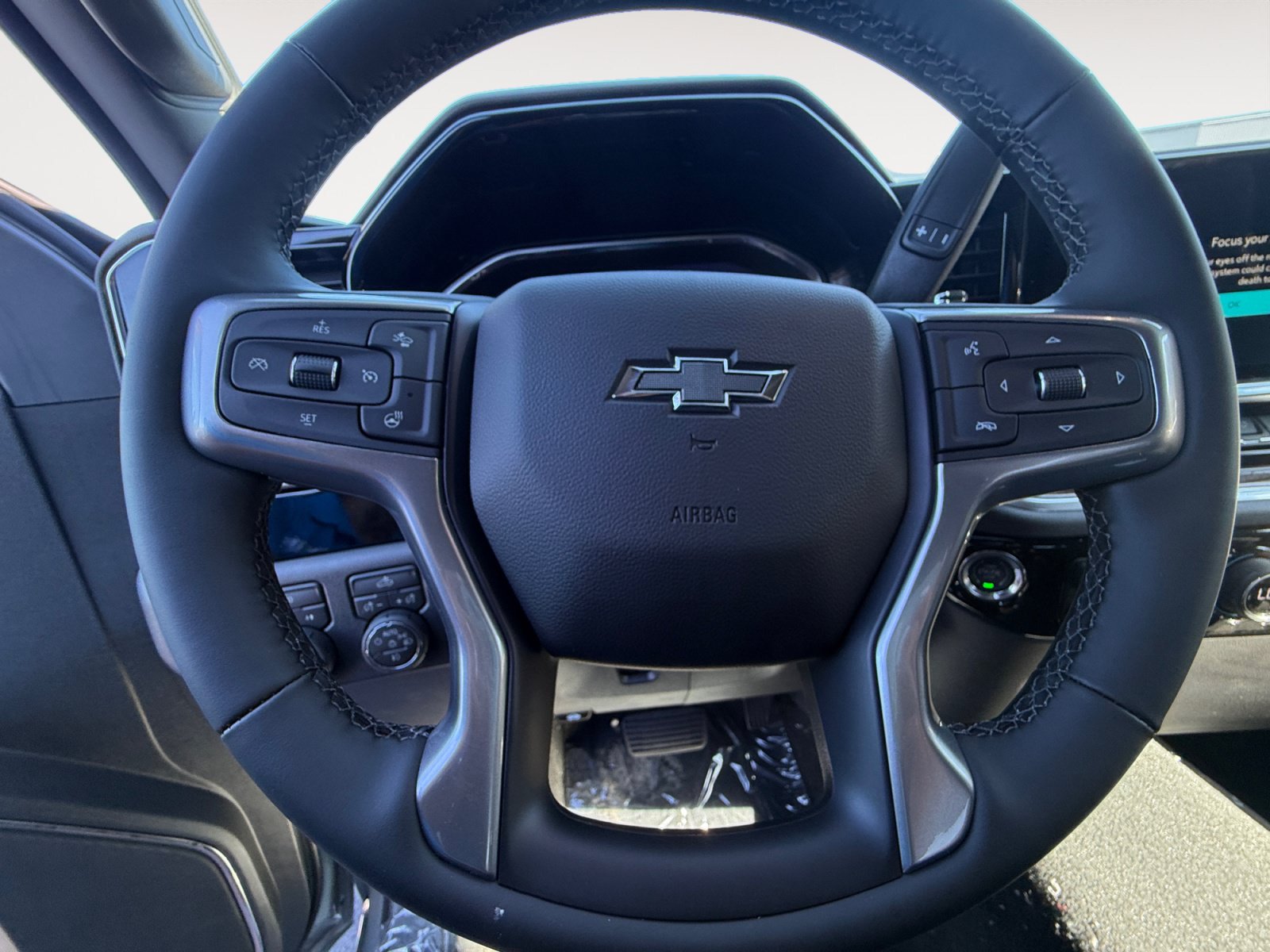 New 2026 Chevrolet Silverado 1500 RST w/ Dark Appearance Package AWD/4WD image 11