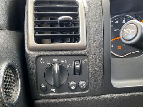 Used 2012 Chevrolet Colorado LT RWD image 30