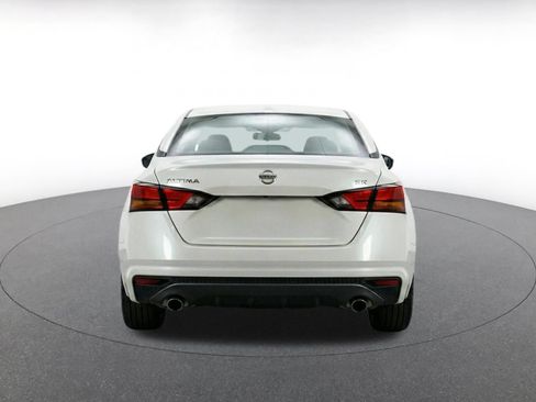 Used 2025 Nissan Altima 2.5 SR FWD image 7
