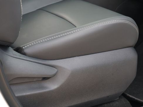 Used 2025 Toyota RAV4 XLE Premium FWD image 31
