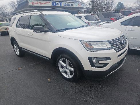Used 2016 Ford Explorer XLT w/ Equipment Group 202A image 1