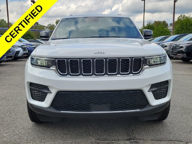 Certified 2025 Jeep Grand Cherokee Laredo AWD/4WD image 2