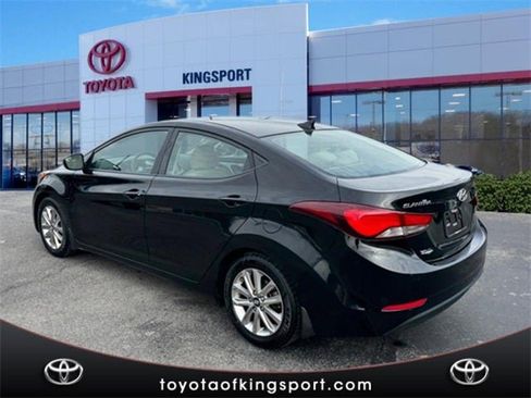 Used 2015 Hyundai Elantra SE w/ Option Group 02 image 3