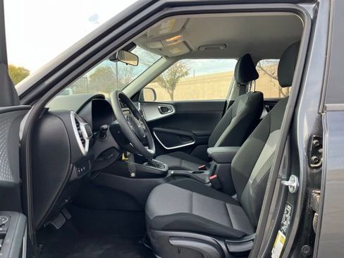 Used 2024 Kia Soul LX w/ Option Group 015 image 10
