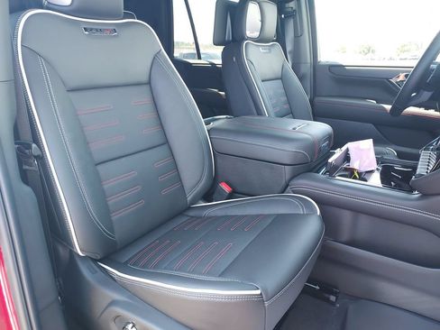 New 2026 GMC Yukon AT4 Ultimate w/ LPO, Floor Liner Package AWD/4WD image 32