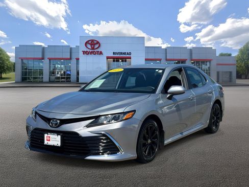 Certified 2021 Toyota Camry LE AWD/4WD image 1