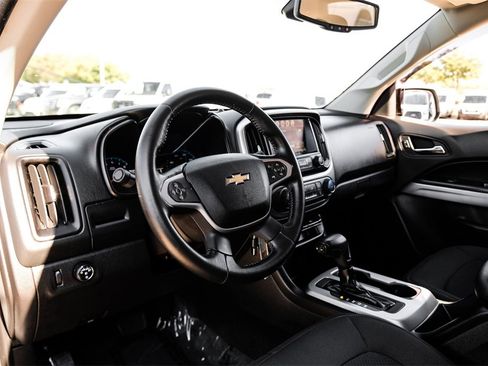 Used 2016 Chevrolet Colorado LT w/ LT Convenience Package image 2