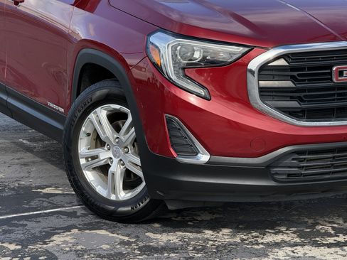 Used 2019 GMC Terrain SLE w/ LPO, Cargo Package image 8