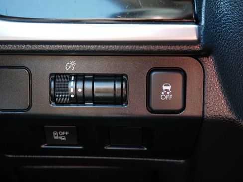 Used 2016 Subaru Crosstrek 2.0i Limited image 26