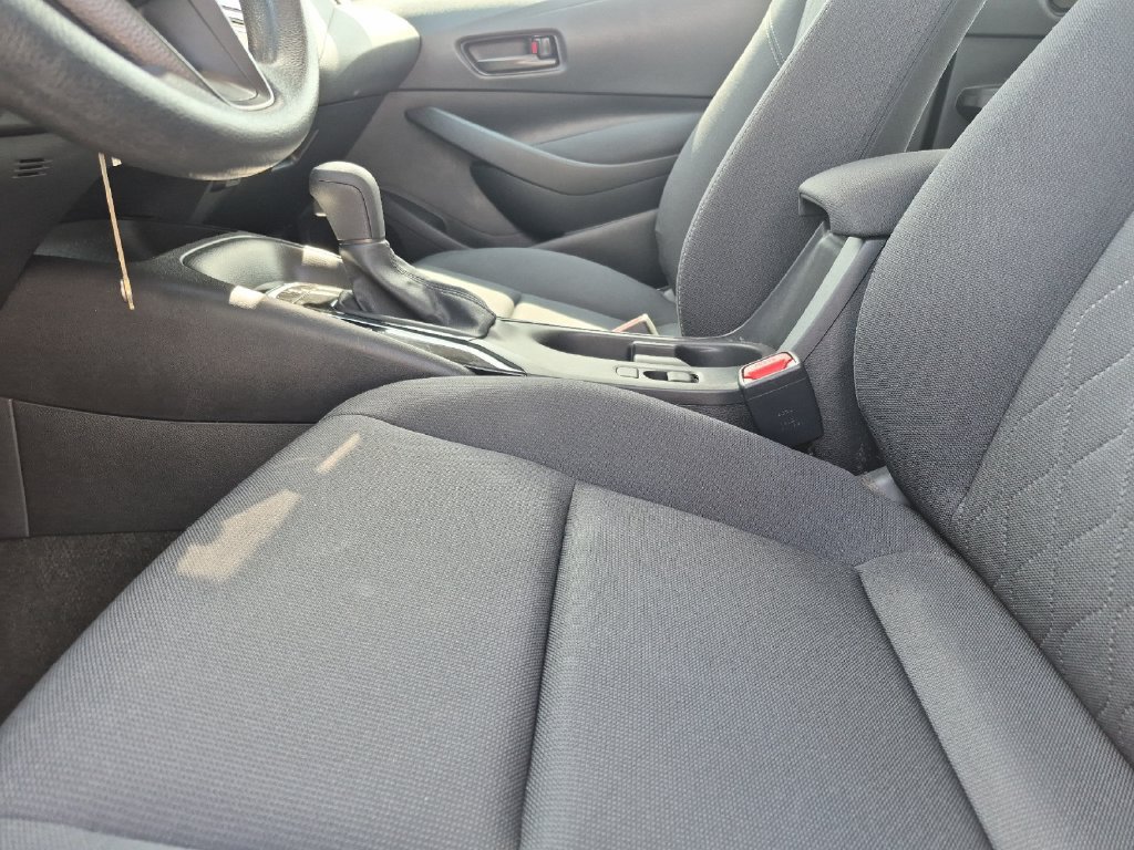 Used 2025 Toyota Corolla LE FWD image 10