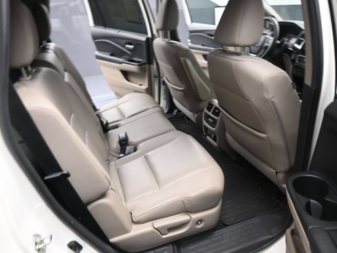 Used 2016 Honda Pilot Touring image 20