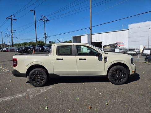 New 2025 Ford Maverick XLT w/ XLT Luxury Package image 4