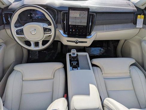 New 2026 Volvo XC90 B6 Ultra image 16