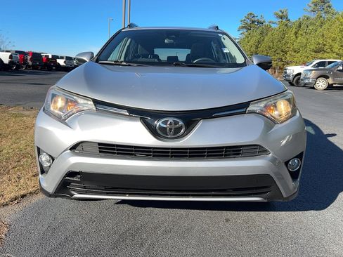 Used 2017 Toyota RAV4 XLE image 2