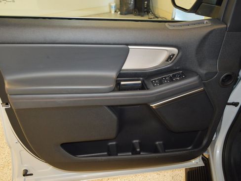 Used 2025 Ford Expedition Active AWD/4WD image 15