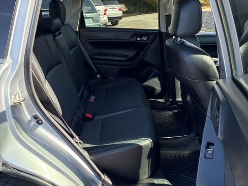 Used 2018 Subaru Forester 2.5i Limited AWD/4WD image 5