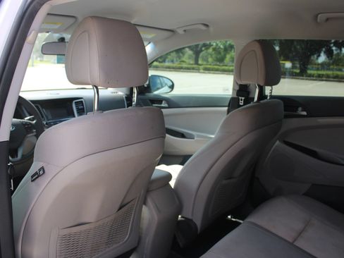 Used 2018 Hyundai Tucson SE FWD image 18