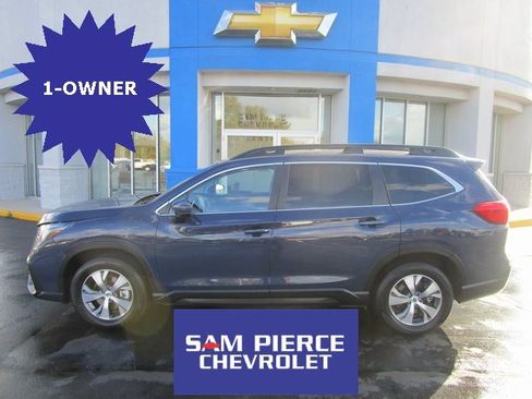 Used 2025 Subaru Ascent Premium w/ Premium Package image 1