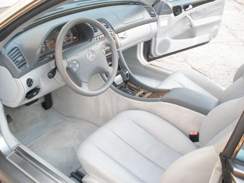 Used 2003 Mercedes-Benz CLK 430 Cabriolet image 28