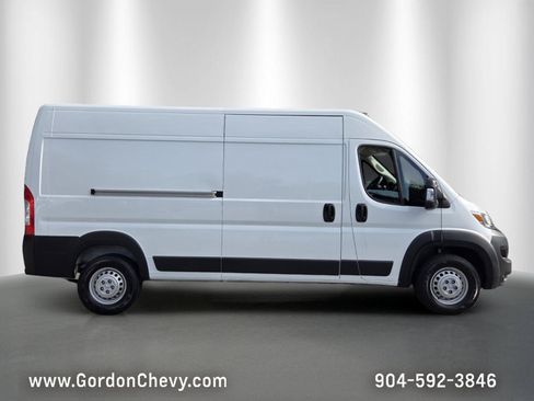 Used 2025 RAM ProMaster 2500 w/ Convenience Group FWD image 7