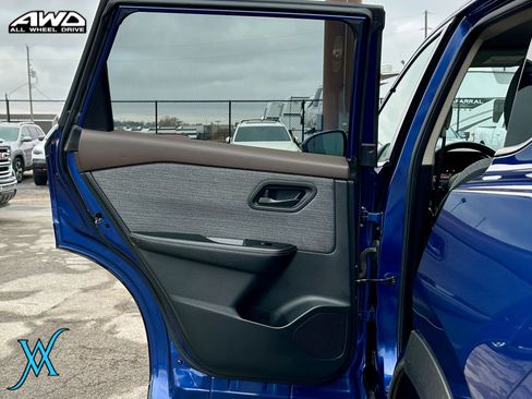 Used 2021 Nissan Rogue S AWD/4WD image 20