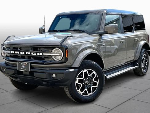 Used 2025 Ford Bronco Outer Banks image 36