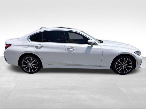 Used 2022 BMW 330i xDrive Sedan w/ Premium Package AWD/4WD image 4