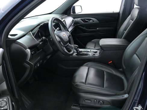 Used 2023 Chevrolet Traverse LT image 24