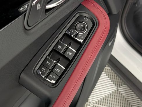 New 2026 Porsche Macan AWD/4WD image 28