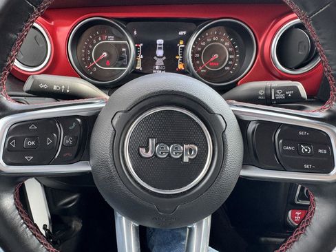 Used 2021 Jeep Gladiator Rubicon AWD/4WD image 32