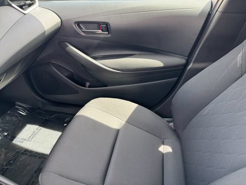 Certified 2025 Toyota Corolla LE FWD image 30
