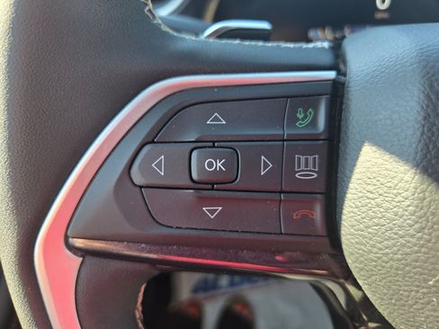 Used 2023 Jeep Grand Cherokee L Laredo AWD/4WD image 14